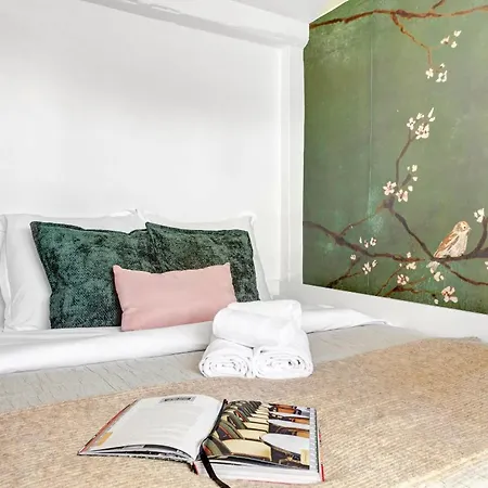 Apartment Palais Royal & Montorgueil - Paris Vacation Rentals *